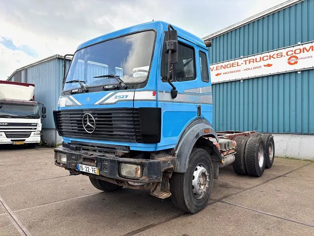 Mercedes-Benz SK 2527 6x4 (V6-ENGINE) FULL STEEL SUSPENSION CHASSIS (MANUAL GEARBOX / REDUCTION AXLES / FULL STEEL SUSPENSION / EURO 2) - Cab chassis truck: picture 1 Mercedes-Benz SK 2527 6x4 (V6-ENGINE) FULL STEEL SUSPENSION CHASSIS (MANUAL GEARBOX / REDUCTION AXLES / FULL STEEL SUSPENSION / EURO 2) - Cab chassis truck: picture 1