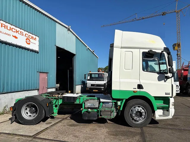 DAF CF 85.410 SPACECAB 4x2 (ZF16 MANUAL GEARBOX / MX-BRAKE / 995 LITER DIESELTANK / AIRCONDITIONING / FRIDGE UNTHER BED) - Tractor unit: picture 4 DAF CF 85.410 SPACECAB 4x2 (ZF16 MANUAL GEARBOX / MX-BRAKE / 995 LITER DIESELTANK / AIRCONDITIONING / FRIDGE UNTHER BED) - Tractor unit: picture 4