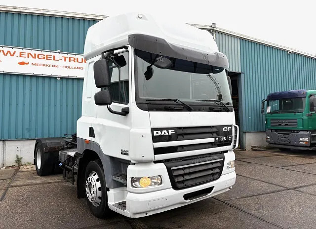DAF CF 85.460 SPACECAB 4x2 (AS-TRONIC / MX-BRAKE / AIRCONDITIONING / ADR-VLG / FRIDGE / EURO 5 / ETC.) - Tractor unit: picture 2 DAF CF 85.460 SPACECAB 4x2 (AS-TRONIC / MX-BRAKE / AIRCONDITIONING / ADR-VLG / FRIDGE / EURO 5 / ETC.) - Tractor unit: picture 2