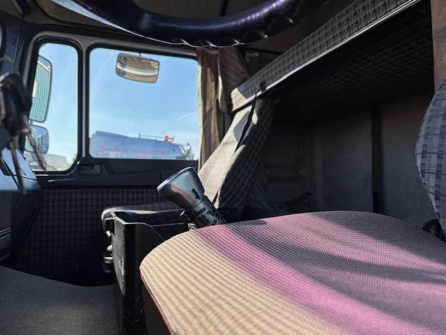 Tractor unit MAN 26.372 DFS 6x4 FULL STEEL TRACTOR (MANUAL GEARBOX / FULL STEEL SUSPENSION / REDUCTION AXLES): picture 12