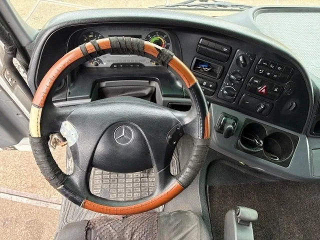 Tractor unit Mercedes-Benz Actros 1844 LS (MP2) (TELLIGENT AUTOMATIC / AIRCONDITIONING / 2x DIESELTANK / EURO 5): picture 7 Tractor unit Mercedes-Benz Actros 1844 LS (MP2) (TELLIGENT AUTOMATIC / AIRCONDITIONING / 2x DIESELTANK / EURO 5): picture 7