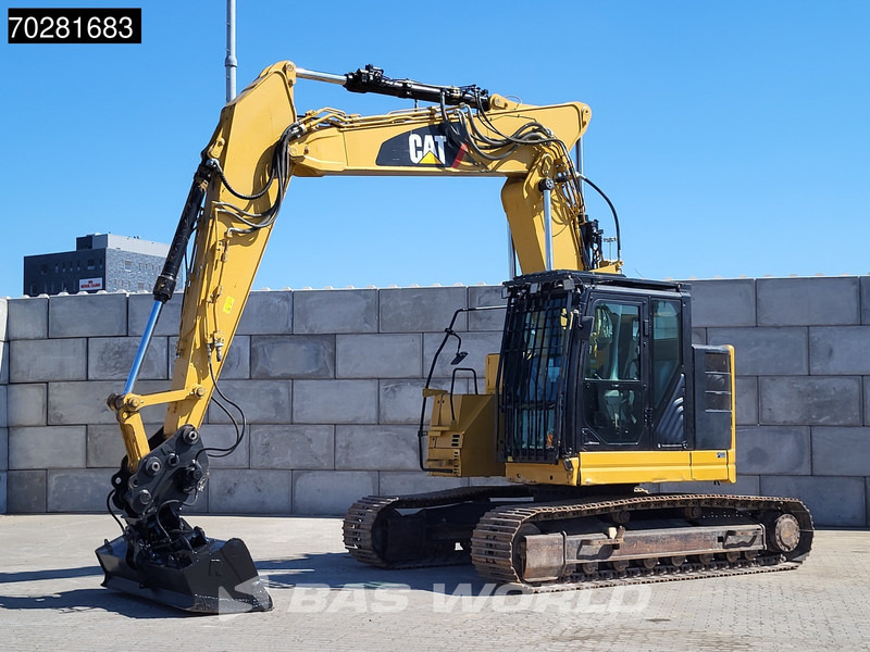 Caterpillar 325 F L 3 BUCKETS - VA BOOM - Crawler excavator: picture 2 Caterpillar 325 F L 3 BUCKETS - VA BOOM - Crawler excavator: picture 2