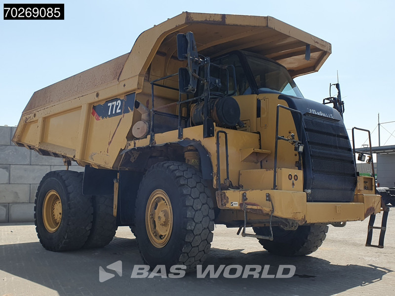 Rigid dumper/ Rock truck Caterpillar 772: picture 9