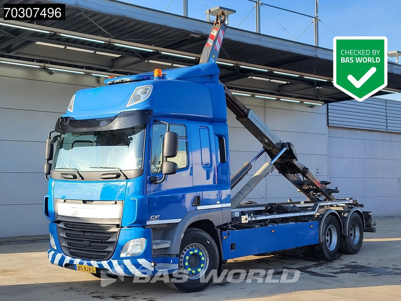 DAF CF 440 6X2 NL-Truck VDL S-21-6600 Containersystem Sleepercab Euro 6 - Hook lift truck: picture 1 DAF CF 440 6X2 NL-Truck VDL S-21-6600 Containersystem Sleepercab Euro 6 - Hook lift truck: picture 1