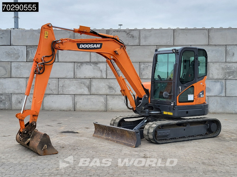 Doosan DX63-3 3 BUCKETS - A/C - Mini excavator: picture 3 Doosan DX63-3 3 BUCKETS - A/C - Mini excavator: picture 3
