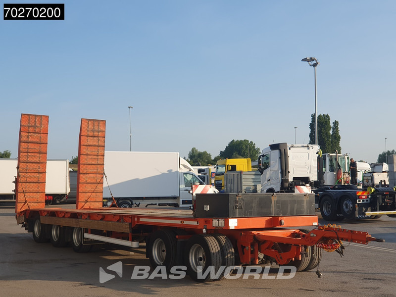 GALTRAILER PT - Low loader semi-trailer: picture 2 GALTRAILER PT - Low loader semi-trailer: picture 2