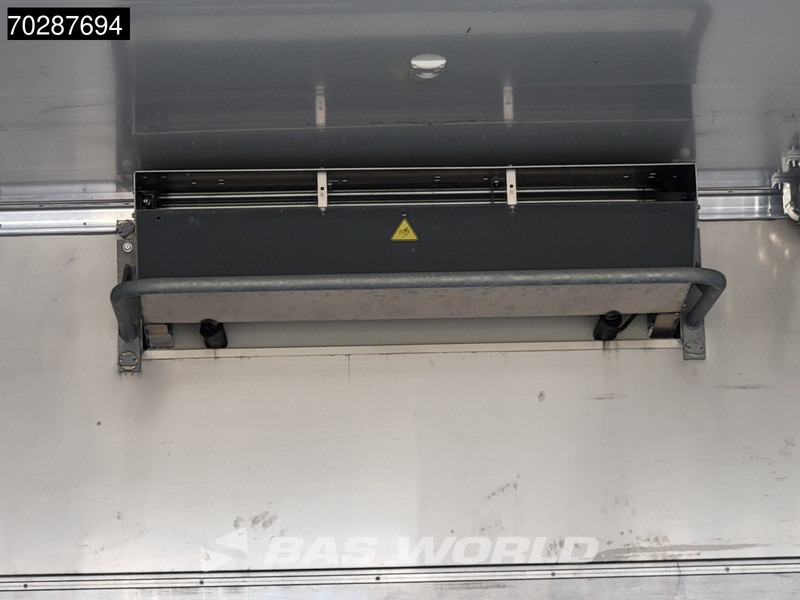 Leasing of Iveco Eurocargo 120LE220 4X2 12tonner Carrier Supra 750 cooler Meat hang Manual Euro 6 Iveco Eurocargo 120LE220 4X2 12tonner Carrier Supra 750 cooler Meat hang Manual Euro 6: picture 12