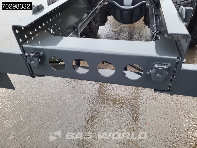 New Cab chassis truck Iveco S-Way 340 4X2 NEW chassis! Automatic Navi ACC LED Euro 6: picture 15 New Cab chassis truck Iveco S-Way 340 4X2 NEW chassis! Automatic Navi ACC LED Euro 6: picture 15