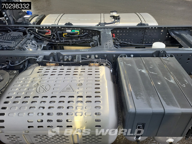 New Cab chassis truck Iveco S-Way 340 4X2 NEW chassis! Automatic Navi ACC LED Euro 6: picture 12 New Cab chassis truck Iveco S-Way 340 4X2 NEW chassis! Automatic Navi ACC LED Euro 6: picture 12