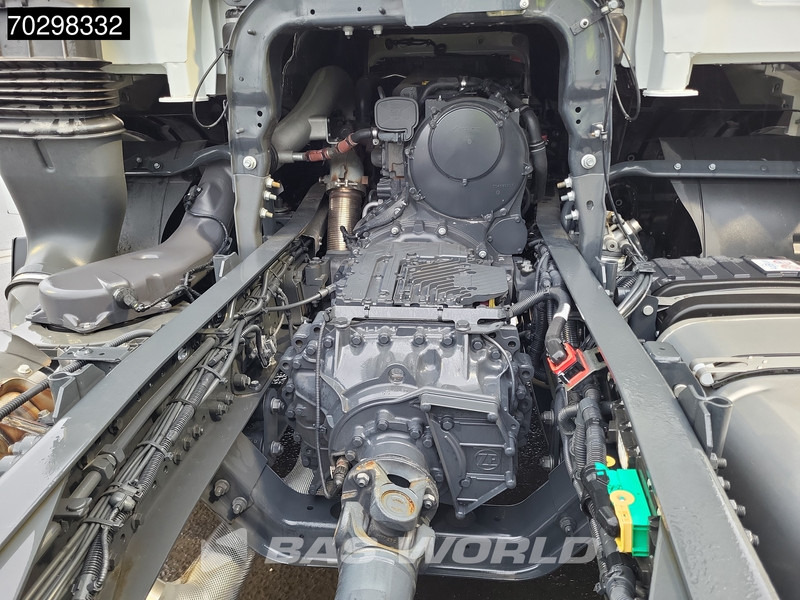 New Cab chassis truck Iveco S-Way 340 4X2 NEW chassis! Automatic Navi ACC LED Euro 6: picture 11 New Cab chassis truck Iveco S-Way 340 4X2 NEW chassis! Automatic Navi ACC LED Euro 6: picture 11