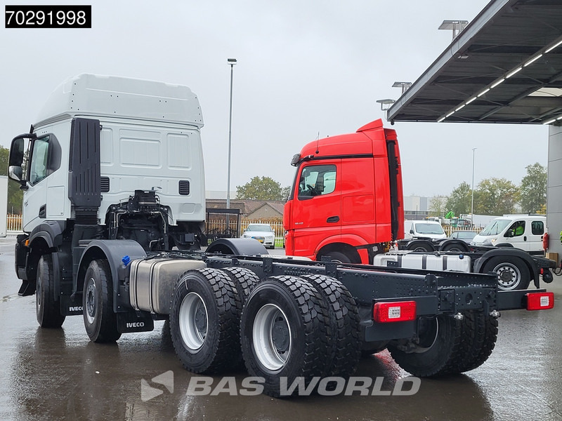 Iveco T-Way 510 8X4 NEW! Retarder Steelsuspension Big-Axle LED Euro 6 - Cab chassis truck: picture 2 Iveco T-Way 510 8X4 NEW! Retarder Steelsuspension Big-Axle LED Euro 6 - Cab chassis truck: picture 2