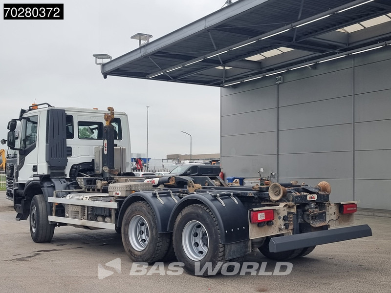 Hook lift truck Iveco X-Way 460 6X4 20 Tons HYVA Hook Navi Euro 6: picture 9