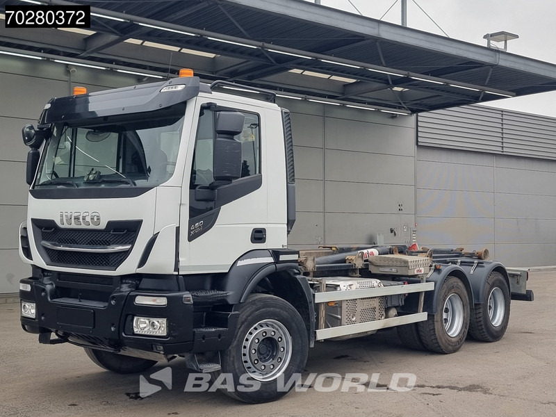 Hook lift truck Iveco X-Way 460 6X4 20 Tons HYVA Hook Navi Euro 6: picture 7