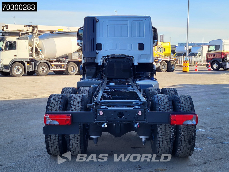 Iveco X-Way 500 X-Way 6X4 NEW 6x4 chassis Sleepercab Rear Air suspension Automatic Euro 6 - Cab chassis truck: picture 3 Iveco X-Way 500 X-Way 6X4 NEW 6x4 chassis Sleepercab Rear Air suspension Automatic Euro 6 - Cab chassis truck: picture 3