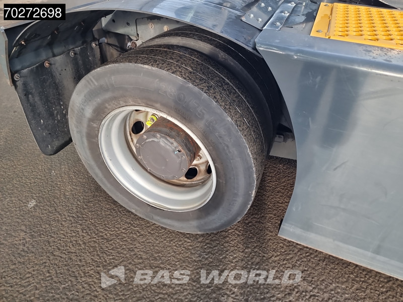 Kalmar T2 4X2 Big-Axle Drumbrakes Hydraulik Hebesattel - Terminal tractor: picture 5 Kalmar T2 4X2 Big-Axle Drumbrakes Hydraulik Hebesattel - Terminal tractor: picture 5