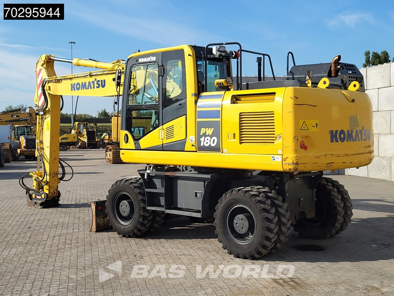 Komatsu PW180 -11 - Wheel excavator: picture 2 Komatsu PW180 -11 - Wheel excavator: picture 2