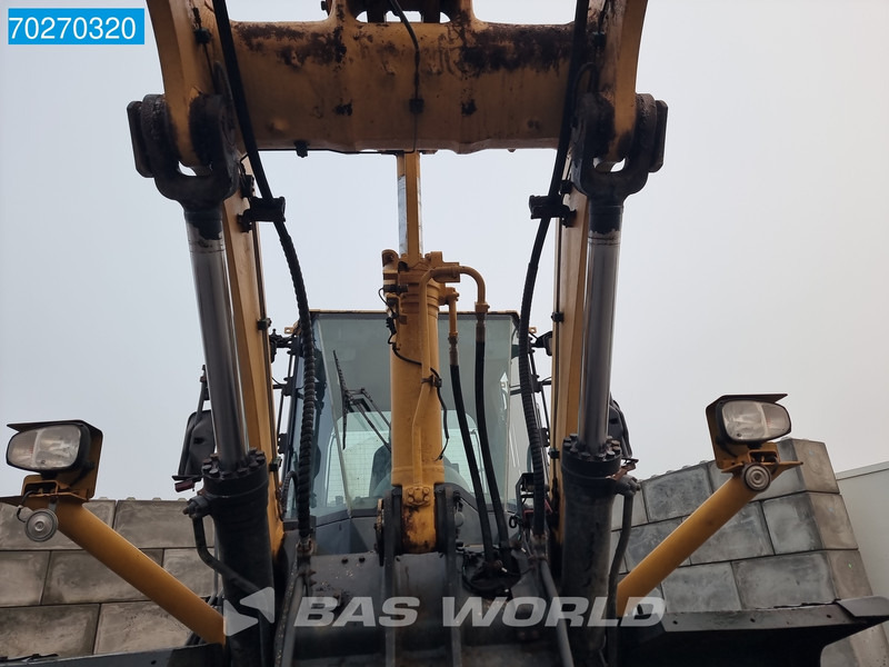 Wheel loader Komatsu WA380-6: picture 10