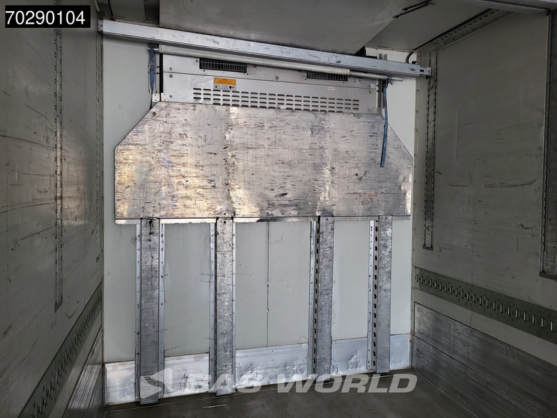 Refrigerator semi-trailer Krone SD 1 3 axles TUV 03/26 Schiebewand Dobbelstock: picture 12