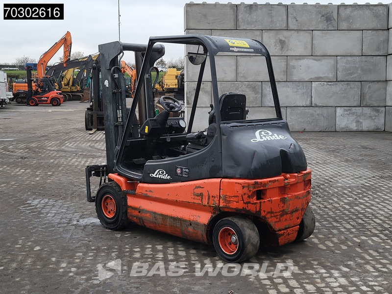 Linde E25 -03 - Electric forklift: picture 3 Linde E25 -03 - Electric forklift: picture 3