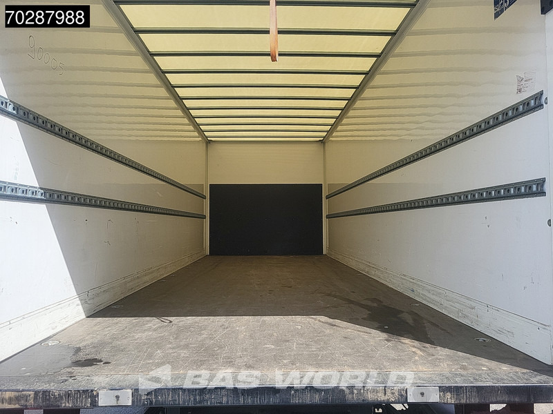 MAN TGL 12.250 4X2 12tonner Automatic 1500kg Tailgate Euro 6 - Box truck: picture 3 MAN TGL 12.250 4X2 12tonner Automatic 1500kg Tailgate Euro 6 - Box truck: picture 3