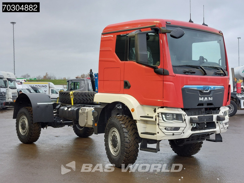 MAN TGM 18.250 4X4 NEW 4x4 Full steel suspension Automatic Airco Euro 6 - Cab chassis truck: picture 3 MAN TGM 18.250 4X4 NEW 4x4 Full steel suspension Automatic Airco Euro 6 - Cab chassis truck: picture 3