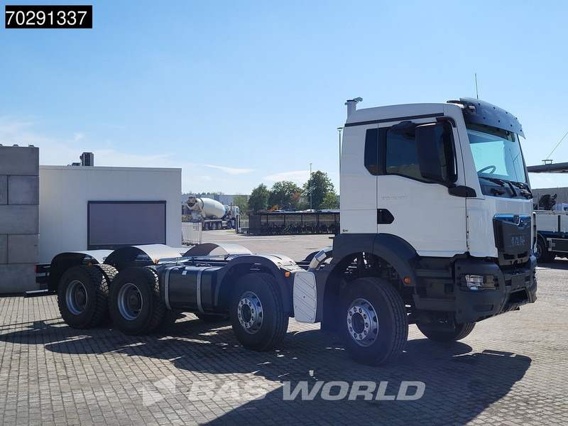 MAN TGS 41.400 8X4 New! Steelsuspension Big-Axle Manual Euro 2 - Cab chassis truck: picture 3 MAN TGS 41.400 8X4 New! Steelsuspension Big-Axle Manual Euro 2 - Cab chassis truck: picture 3