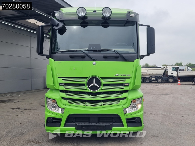 Mercedes-Benz Actros 2545 6X2 Hydraulic Liftable BDF system Lift+steering axle ADR Euro 6 - Container transporter/ Swap body truck: picture 3 Mercedes-Benz Actros 2545 6X2 Hydraulic Liftable BDF system Lift+steering axle ADR Euro 6 - Container transporter/ Swap body truck: picture 3