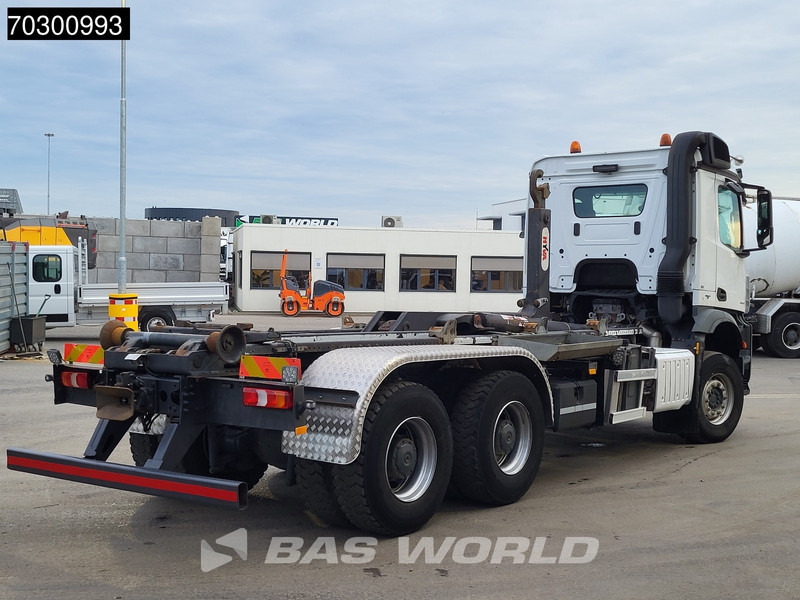 Mercedes-Benz Arocs 3342 6X4 HYVA 26-62-S Hooklift Big-Axle Automatic Euro 6 - Hook lift truck: picture 3 Mercedes-Benz Arocs 3342 6X4 HYVA 26-62-S Hooklift Big-Axle Automatic Euro 6 - Hook lift truck: picture 3