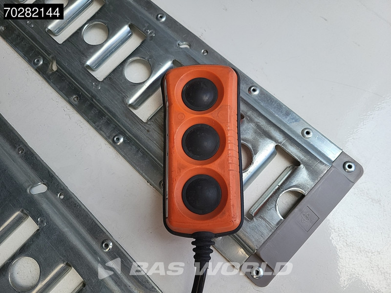 Refrigerator truck Mercedes-Benz Atego 1524 Atego 4X2 Thermo King T-1200R Spectrum 1500kg Ladebordwand Euro 6: picture 12 Refrigerator truck Mercedes-Benz Atego 1524 Atego 4X2 Thermo King T-1200R Spectrum 1500kg Ladebordwand Euro 6: picture 12