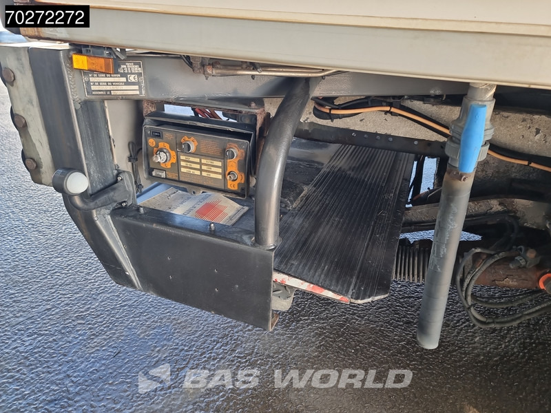 Refrigerator truck Mercedes-Benz Axor 1823 4X2 Carrier Supra 750 Meathanging Rohrbahn Automatic Euro 3: picture 14