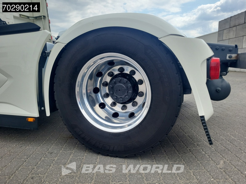 Tractor unit DAF XG+ 530 4X2 Retarder 2x Tanks Standklima Leather Alcoa's: picture 15