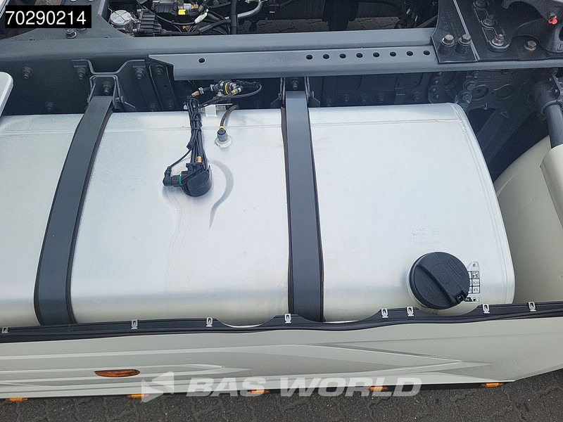 Tractor unit DAF XG+ 530 4X2 Retarder 2x Tanks Standklima Leather Alcoa's: picture 10