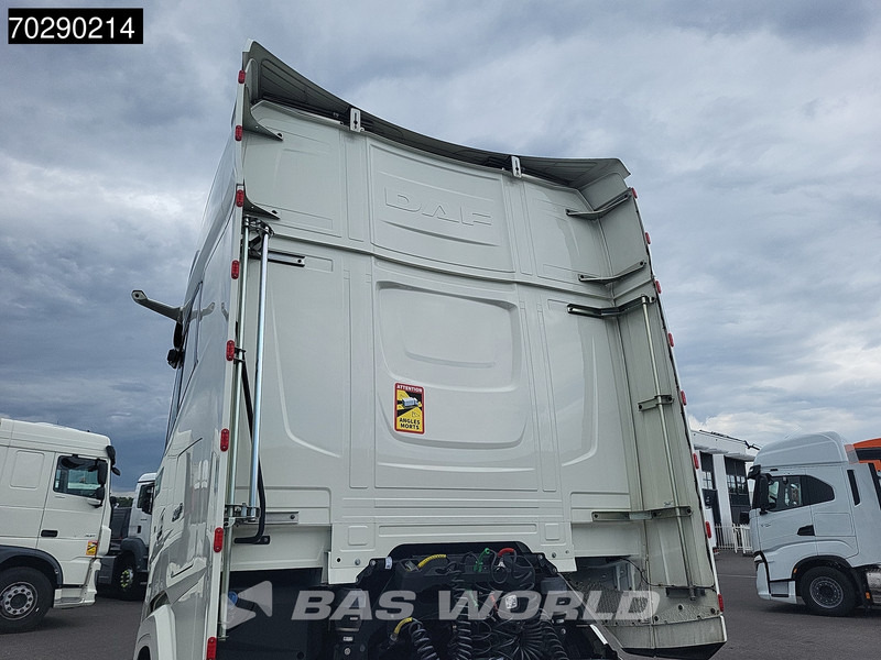 Tractor unit DAF XG+ 530 4X2 Retarder 2x Tanks Standklima Leather Alcoa's: picture 7