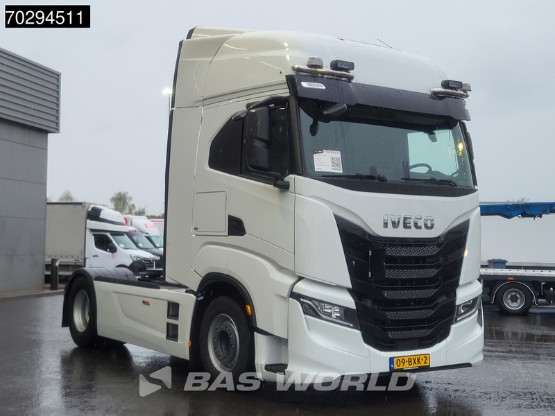 Iveco S-Way 490 4X2 NL-Truck 2xTanks Standklima ACC Navi Euro 6 - Tractor unit: picture 3 Iveco S-Way 490 4X2 NL-Truck 2xTanks Standklima ACC Navi Euro 6 - Tractor unit: picture 3