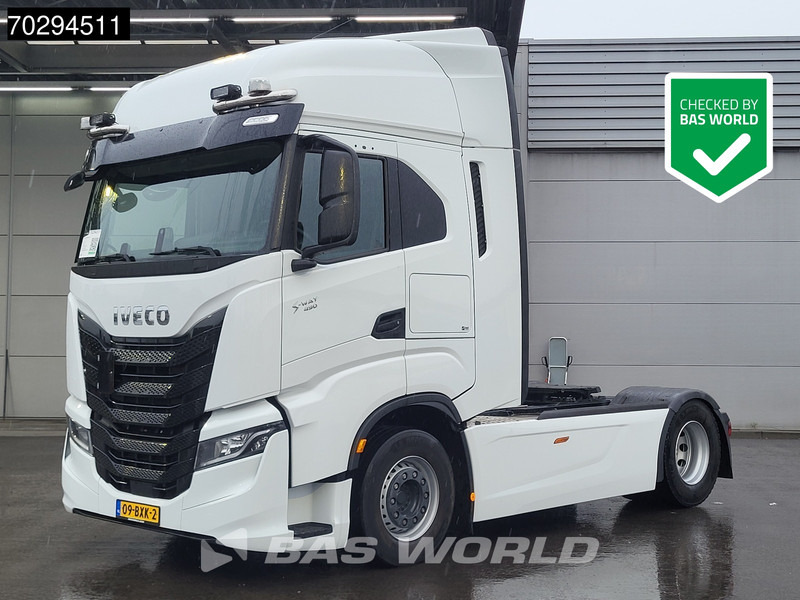Iveco S-Way 490 4X2 NL-Truck 2xTanks Standklima ACC Navi Euro 6 - Tractor unit: picture 1 Iveco S-Way 490 4X2 NL-Truck 2xTanks Standklima ACC Navi Euro 6 - Tractor unit: picture 1