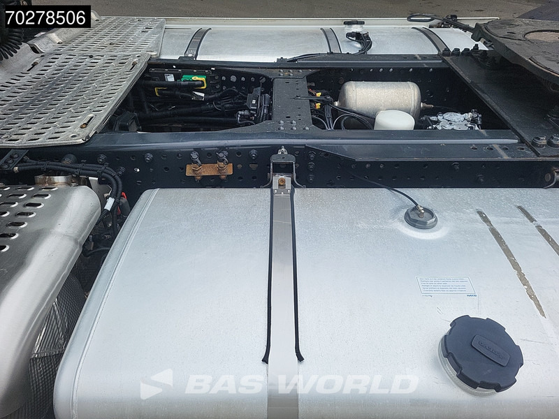 Tractor unit Iveco S-Way 570 S-Way 4X2 Retarder 2x Tanks Standklima Navi Alcoa's: picture 14