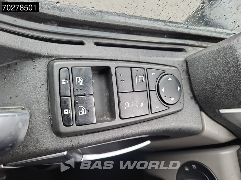 Tractor unit MAN TGX 18.460 4X2 Mega Retarder 2x Tanks Standklima: picture 18