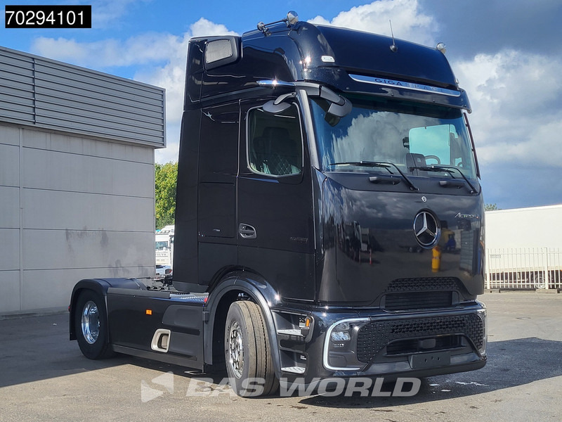 Mercedes-Benz Actros L 1863 4X2 NEW! Retarder Full-Air Leder Standklima 2x Tanks MirrorCam Navi PPC Alcoa's LED Euro 6 - Tractor unit: picture 3 Mercedes-Benz Actros L 1863 4X2 NEW! Retarder Full-Air Leder Standklima 2x Tanks MirrorCam Navi PPC Alcoa's LED Euro 6 - Tractor unit: picture 3