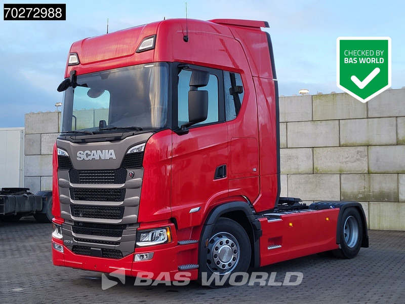 Scania S460 4X2 NEW! Retarder ACC Navi Standklima 2X Tanks - Tractor unit: picture 1 Scania S460 4X2 NEW! Retarder ACC Navi Standklima 2X Tanks - Tractor unit: picture 1