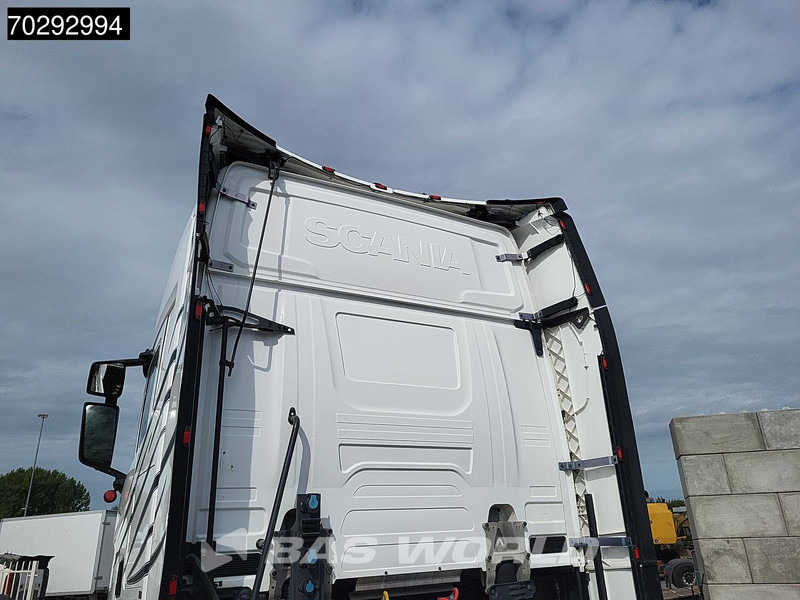 Scania S520 S 4X2 Retarder Full-Air 2x Tanks Leder Standklima Navi ACC LED Euro 6 - Tractor unit: picture 5 Scania S520 S 4X2 Retarder Full-Air 2x Tanks Leder Standklima Navi ACC LED Euro 6 - Tractor unit: picture 5