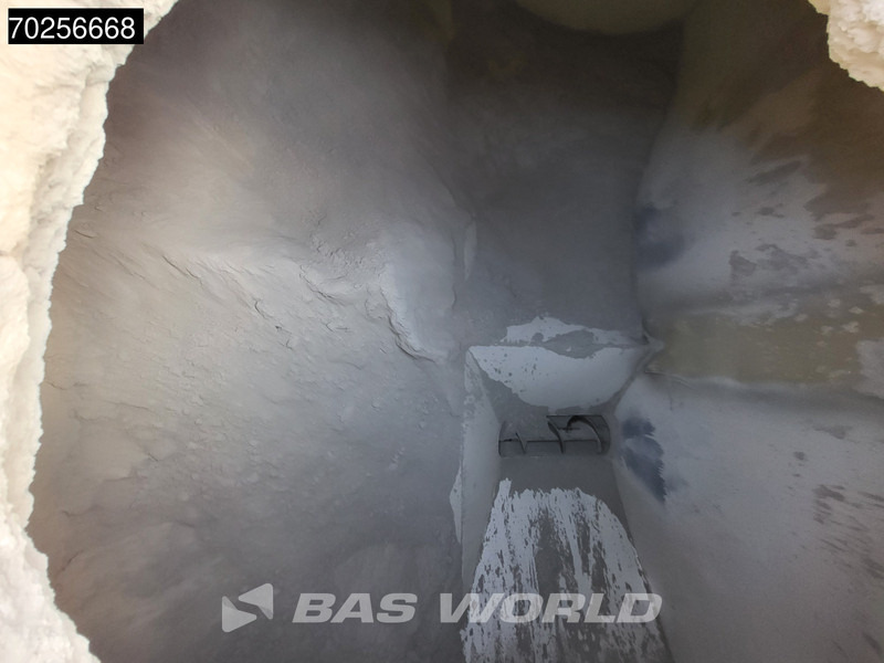 Concrete mixer truck Volvo FH 460 10X4 NL-Truck Sand Mortar truck Big-Axle Lenkachse Xenon EEV: picture 11 Concrete mixer truck Volvo FH 460 10X4 NL-Truck Sand Mortar truck Big-Axle Lenkachse Xenon EEV: picture 11