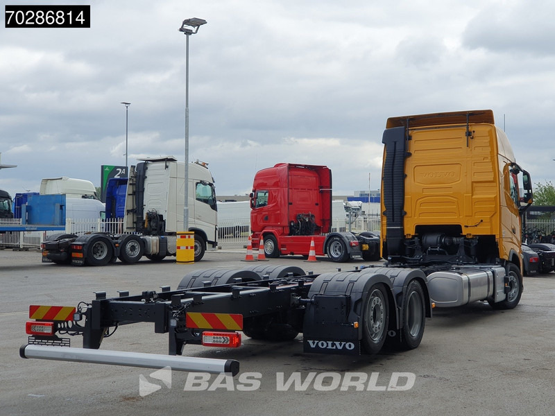 Volvo FH 460 6X2 NEW chassis! Full air Suspension Lift-Axle Navi ACC LED Euro 6 - Cab chassis truck: picture 5 Volvo FH 460 6X2 NEW chassis! Full air Suspension Lift-Axle Navi ACC LED Euro 6 - Cab chassis truck: picture 5