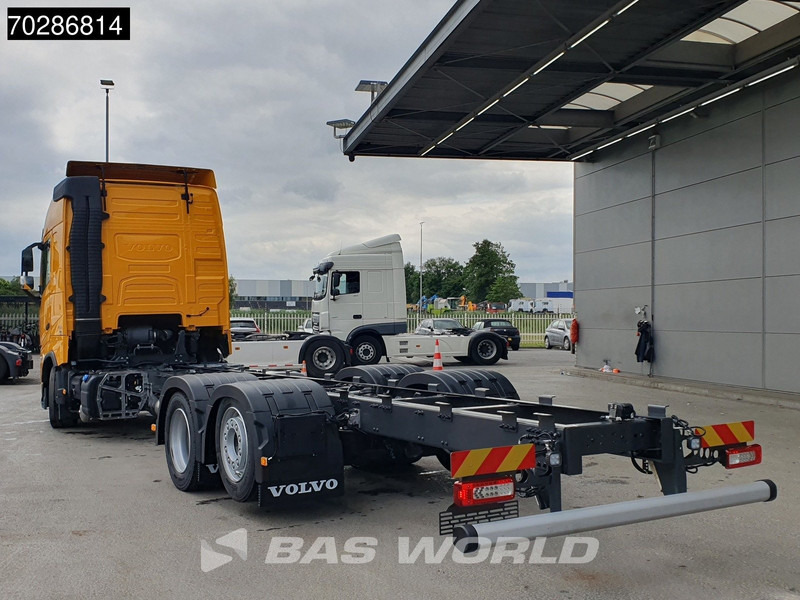 Volvo FH 460 6X2 NEW chassis! Full air Suspension Lift-Axle Navi ACC LED Euro 6 - Cab chassis truck: picture 2 Volvo FH 460 6X2 NEW chassis! Full air Suspension Lift-Axle Navi ACC LED Euro 6 - Cab chassis truck: picture 2