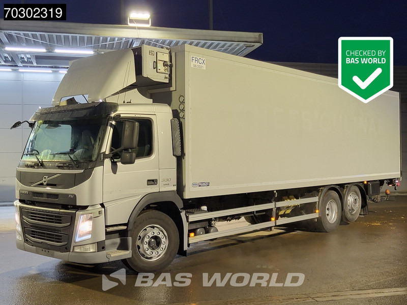 Volvo FM 330 6X2 Frigoblock FK25SL 2000kg Ladebordwand Lift+Steering Axle Euro 6 - Refrigerator truck: picture 1 Volvo FM 330 6X2 Frigoblock FK25SL 2000kg Ladebordwand Lift+Steering Axle Euro 6 - Refrigerator truck: picture 1
