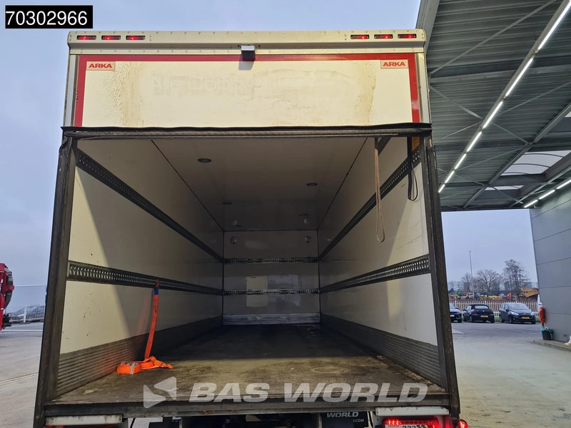 Box truck Volvo FM 330 FM 4X2 20tonner 2000kg Ladebordwand Automatic VEB+ Euro 6: picture 6 Box truck Volvo FM 330 FM 4X2 20tonner 2000kg Ladebordwand Automatic VEB+ Euro 6: picture 6
