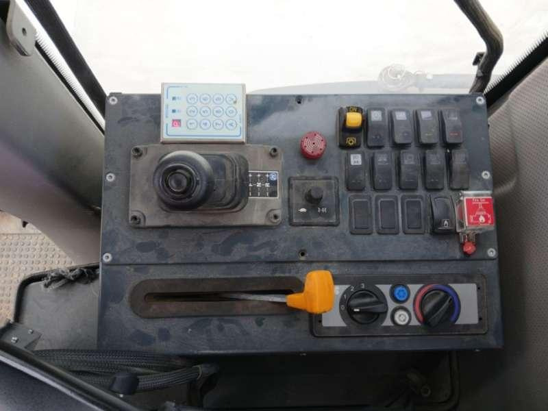 Grader Case 836C AWD EQUIPEE 3D: picture 17