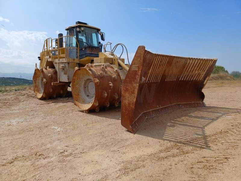 Caterpillar 836H - Compactor: picture 2 Caterpillar 836H - Compactor: picture 2