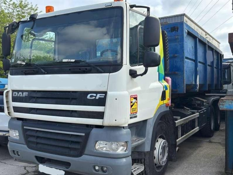 DAF CF 85.460 6X2 - Hook lift truck: picture 2 DAF CF 85.460 6X2 - Hook lift truck: picture 2