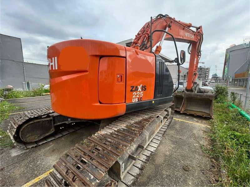 Hitachi ZX225USLC-3 - Crawler excavator: picture 3 Hitachi ZX225USLC-3 - Crawler excavator: picture 3