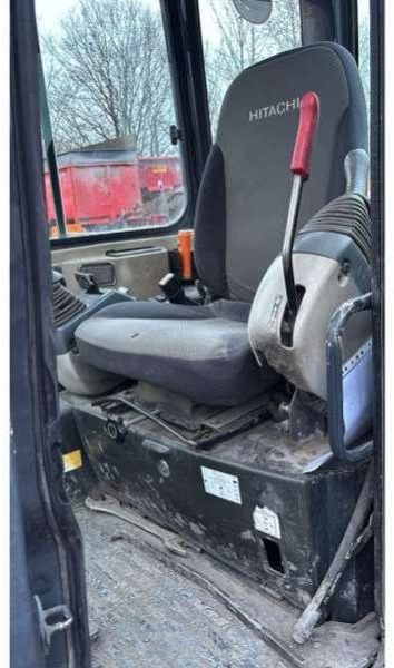 Hitachi ZX33U-3 CLR - Mini excavator: picture 3 Hitachi ZX33U-3 CLR - Mini excavator: picture 3